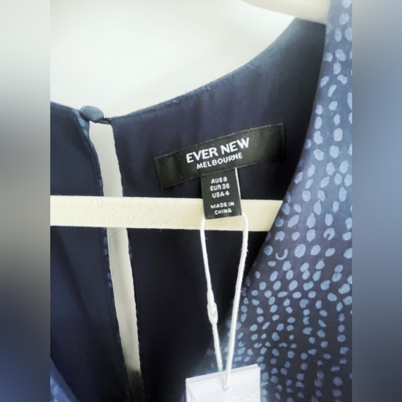 NEW WITH TAGS Everest Dress - Picture 3 of 4